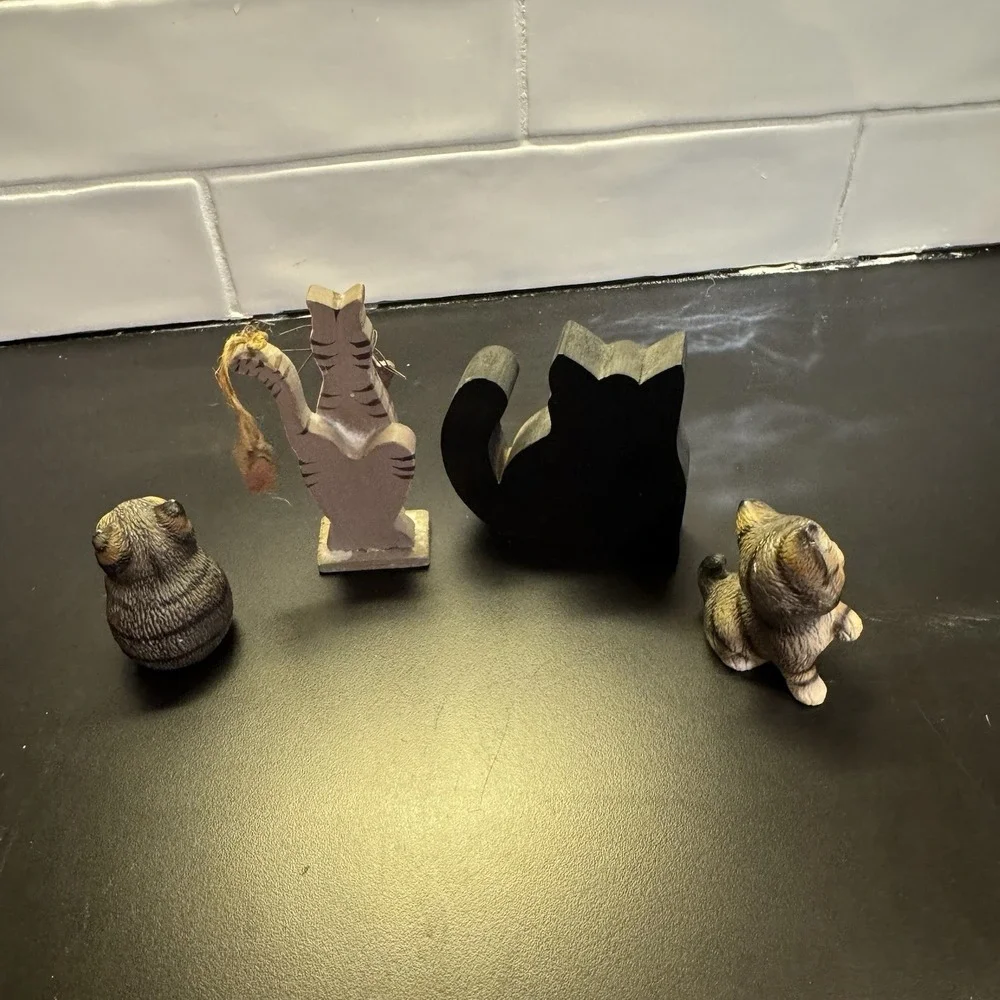 Lot Of 4 Kitty Cat‎ Shelf Sitters / Figurines Mixed Materials Vintage 90's
